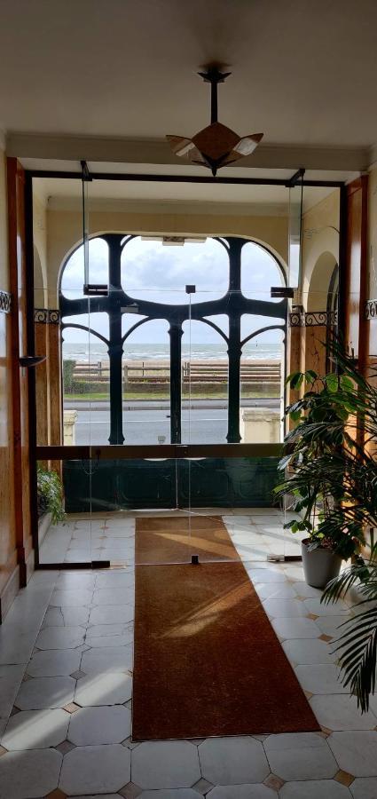 Escapade De Charme Les Pieds Dans L'Eau Apartment Houlgate Ngoại thất bức ảnh
